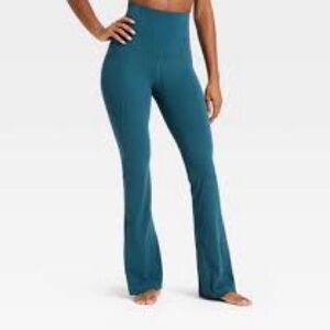 All In Motion™ Women's Everyday Soft Crossover Flare Leggings - Dark Teal L